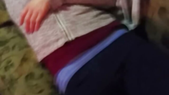 Transexual super sambaporno swing amigável fode com Gabriel